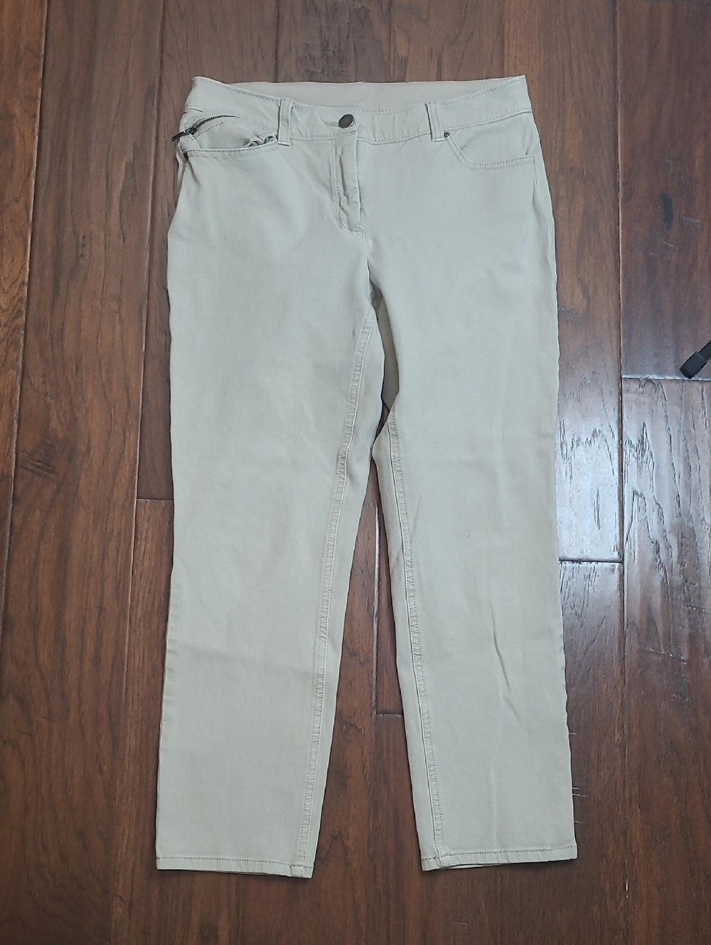 Chico's Greyish Khaki So Slimming Ankle Jeans size 0 (4)